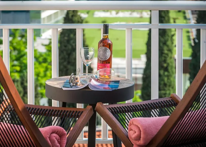 Marilyn - Two Bedroom With Terrace And Partial Sea View アパート *