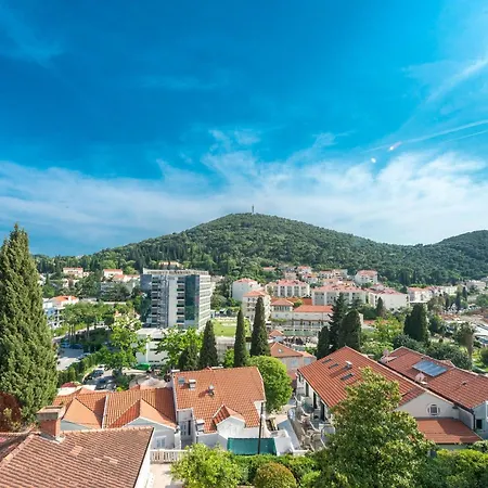 Marilyn - Two Bedroom With Terrace And Partial Sea View