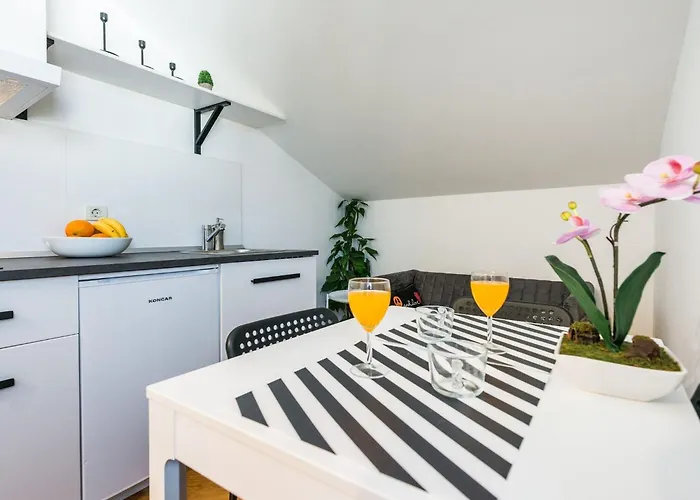 Апартаменты Marilyn - Two Bedroom With Terrace And Partial Sea View *