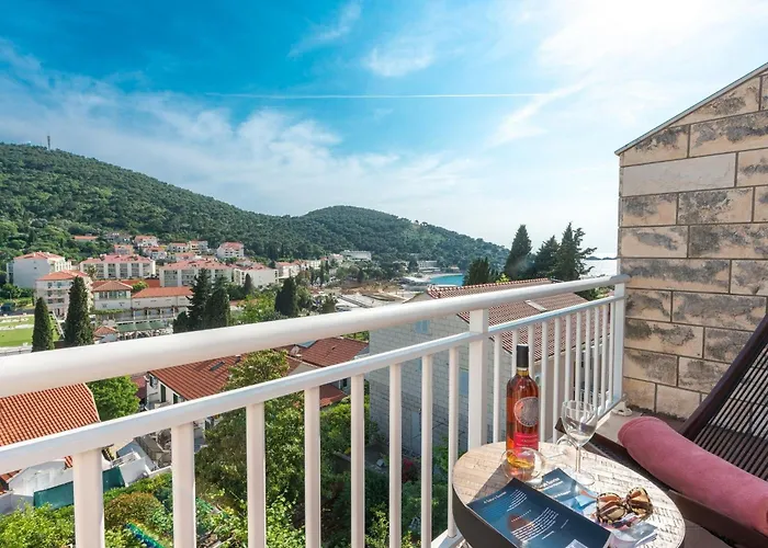 Marilyn - Two Bedroom With Terrace And Partial Sea View アパート