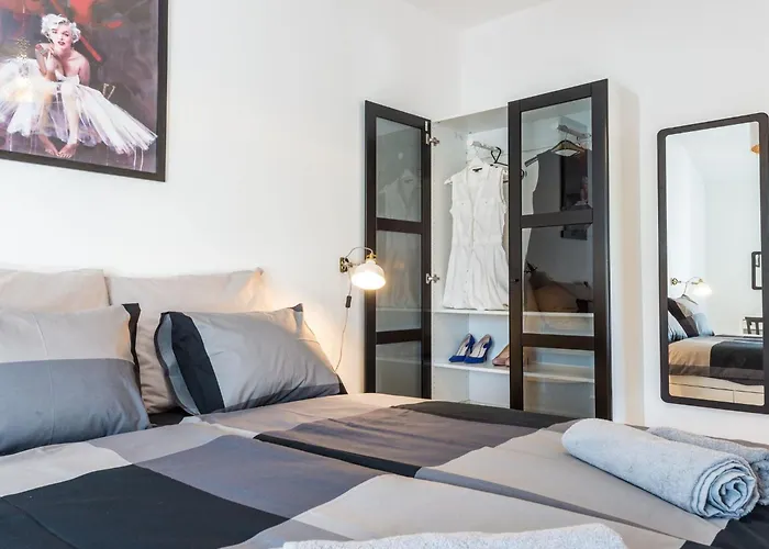 Апартаменты Marilyn - Two Bedroom With Terrace And Partial Sea View *